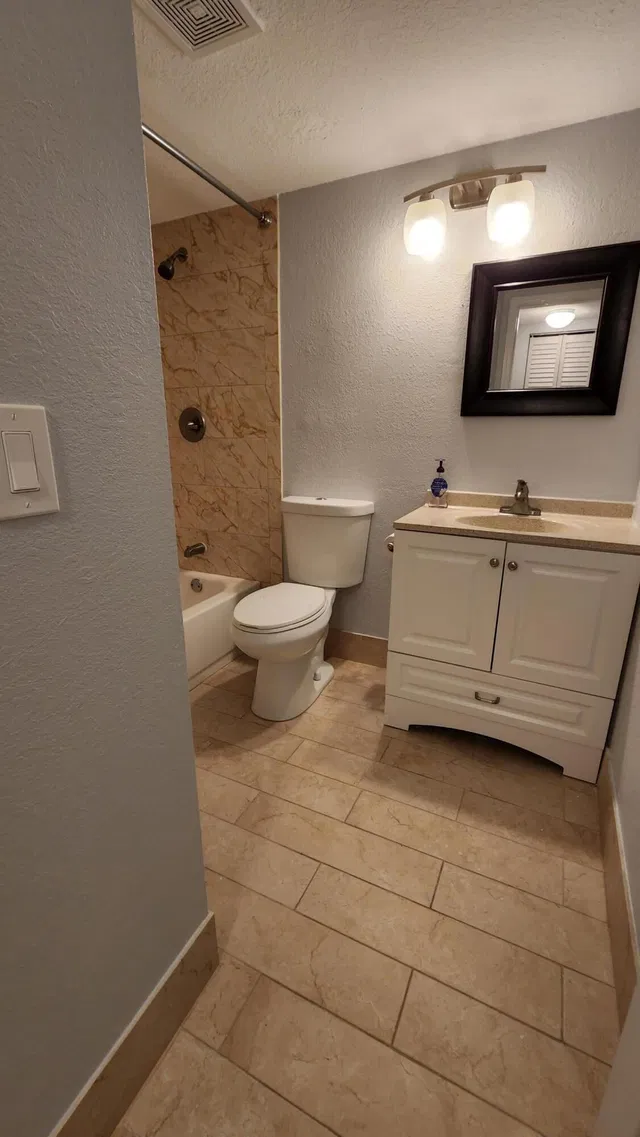  Unit C1 photo 7