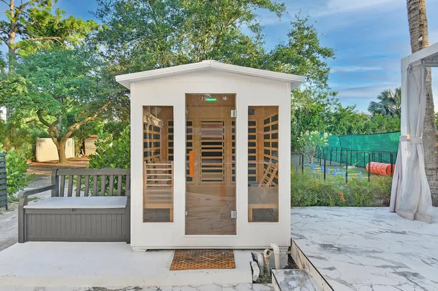 Paddock Park 1 Residence photo 45