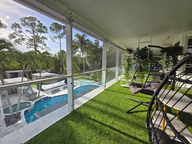Paddock Park 1 Residence photo 98
