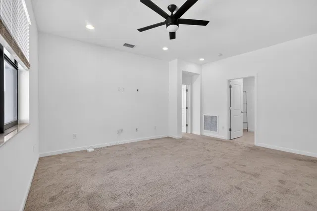  Residence photo 23