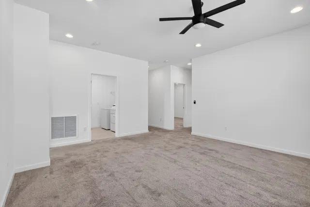  Residence photo 24