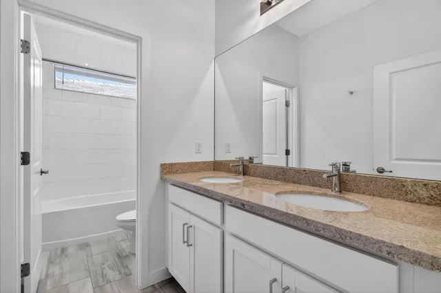  Residence photo 36