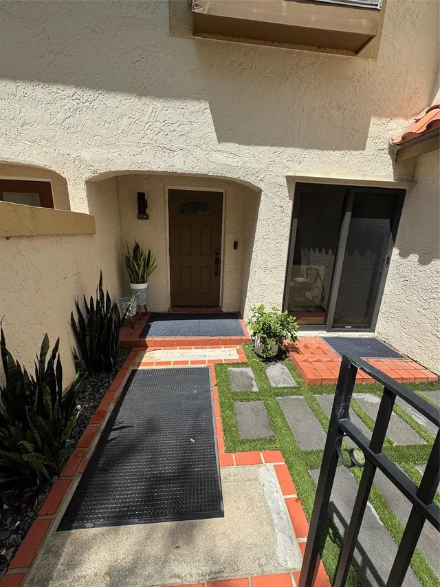 Residence photo 2