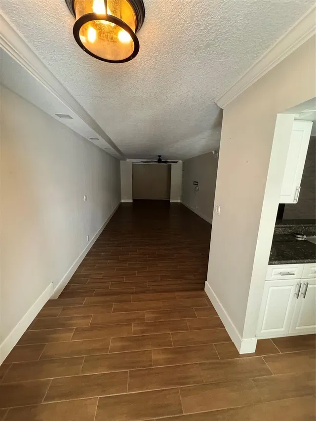 Residence photo 3