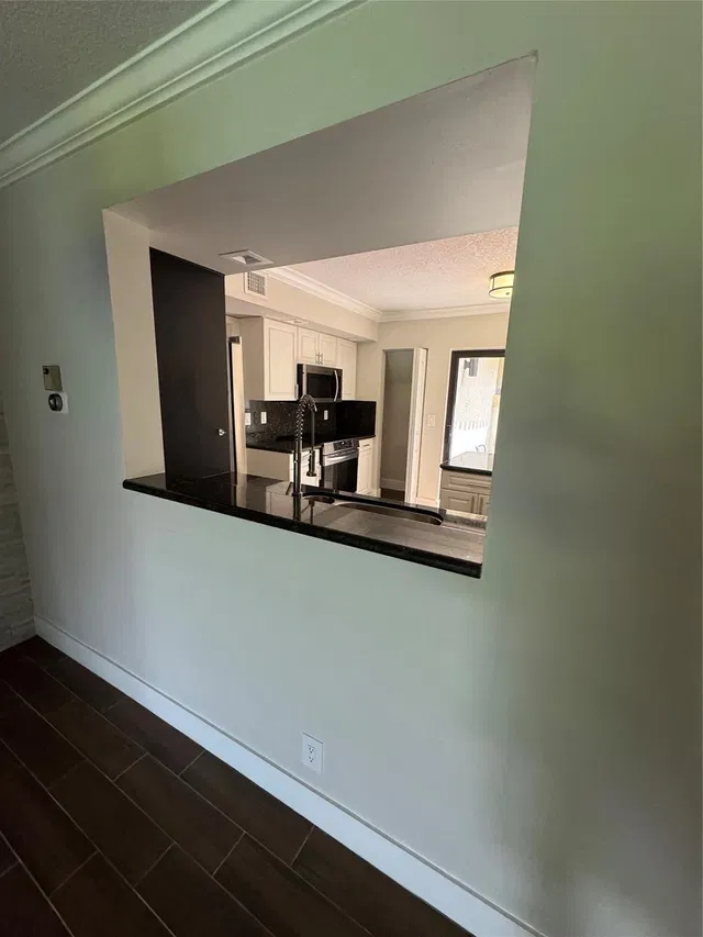 Residence photo 12