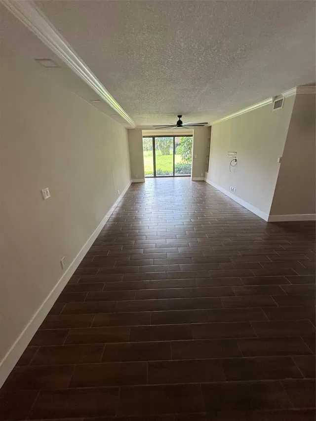 Residence photo 19