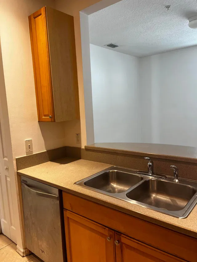 Residence photo 10
