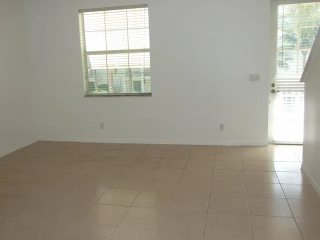Residence photo 14
