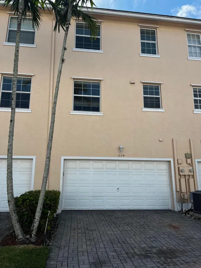 Residence photo 29