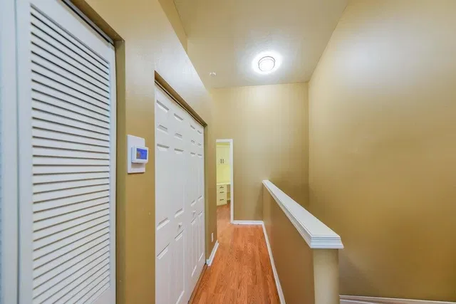  Residence photo 9