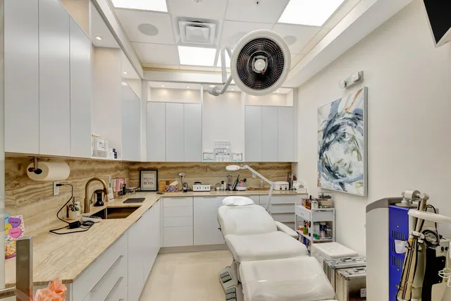 Admirals Cove Residence photo 10