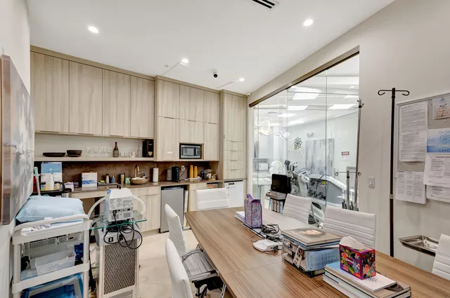 Admirals Cove Residence photo 17