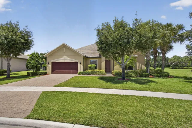 Residence photo 3