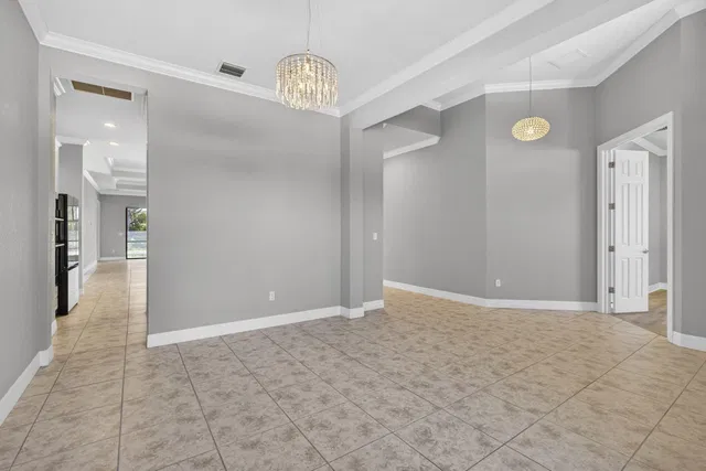 Residence photo 15