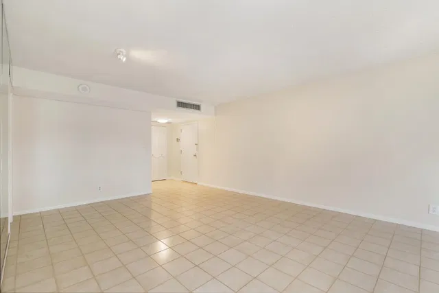 Presidential Estates Unit 206 photo 8
