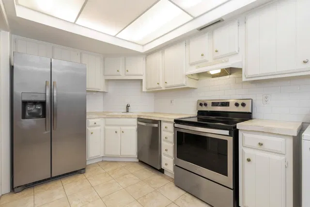 Presidential Estates Unit 206 photo 9