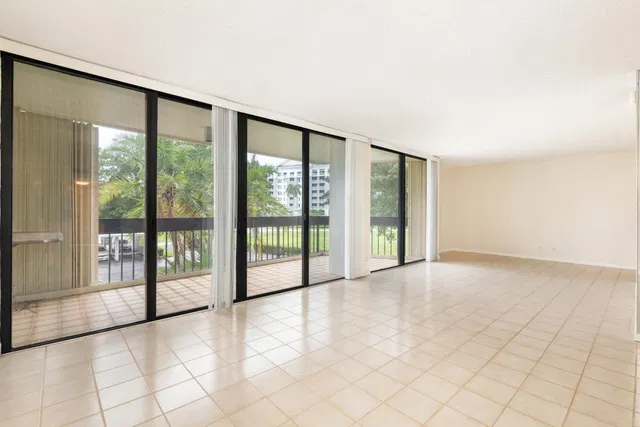 Presidential Estates Unit 206 photo 15