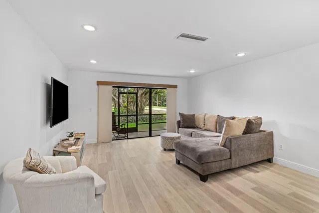 Boca Lago Country Club Homes Unit 28e photo 16