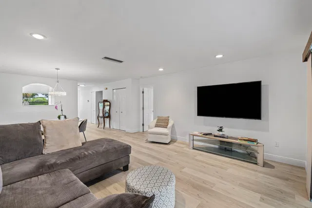 Boca Lago Country Club Homes Unit 28e photo 17