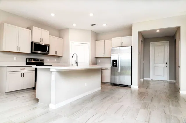 Residence photo 6
