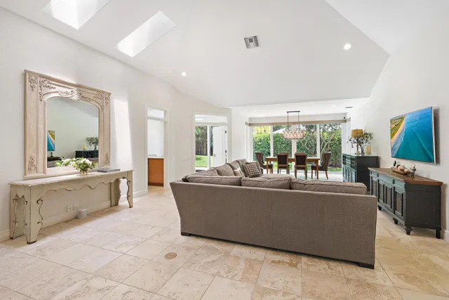 Admirals Cove Residence photo 11