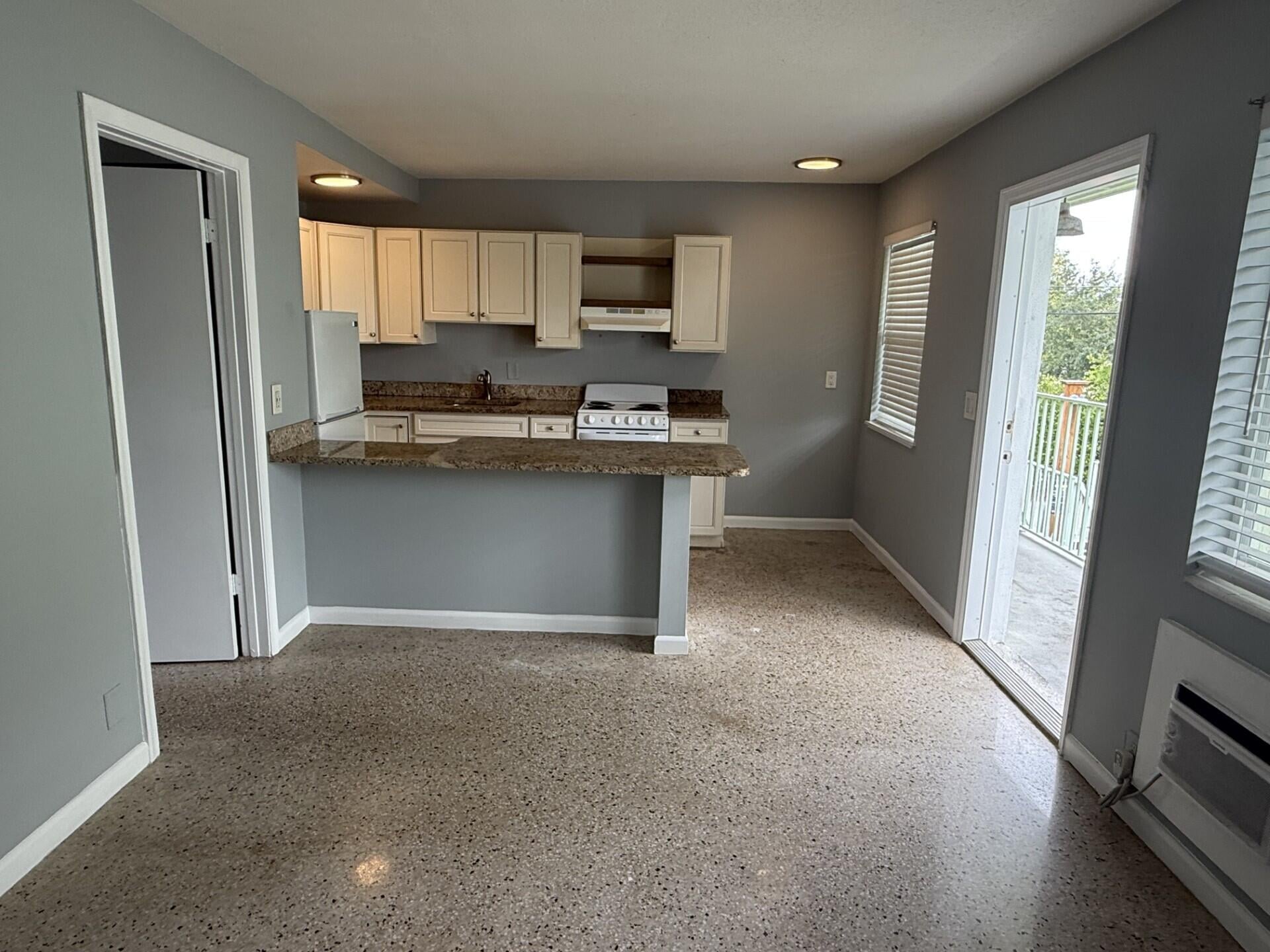 Unit 15 photo 2