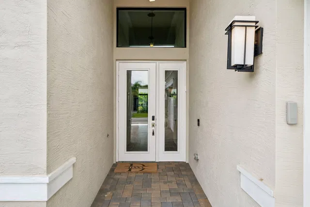 Residence photo 2