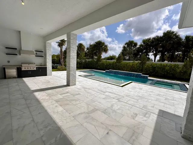 Avenir Unit {lot #05} photo 6