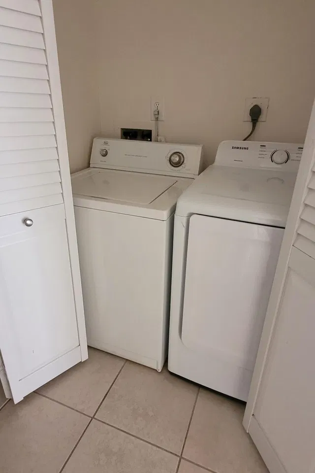 Unit 2 photo 10