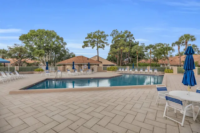 PGA National Palm Beach Gardens Unit 104 photo 3