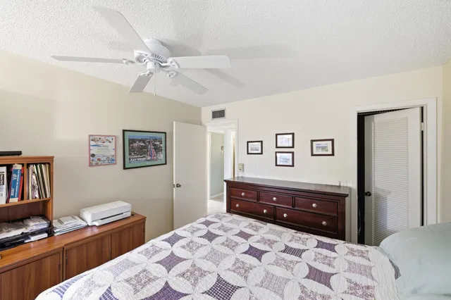  Unit 330 photo 19