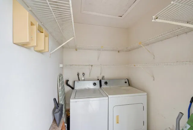  Unit 330 photo 27