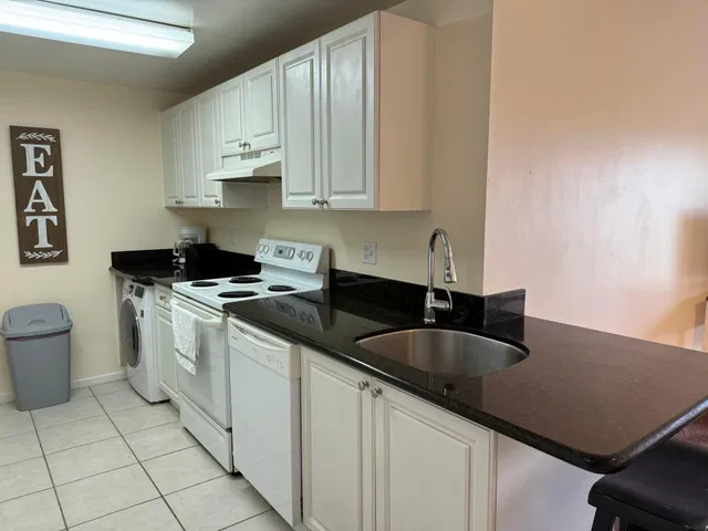 Unit 511 photo 6