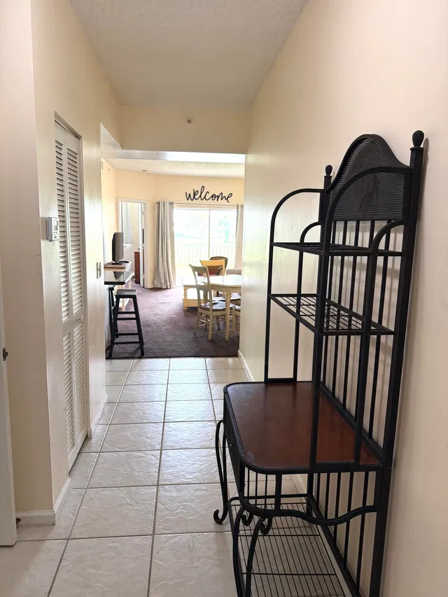 Unit 511 photo 7
