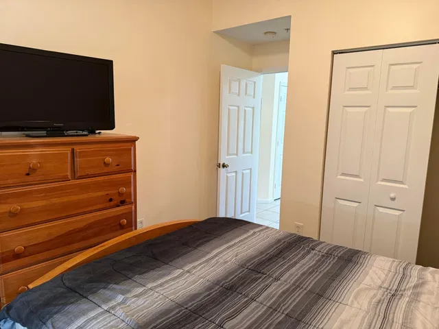 Unit 511 photo 12