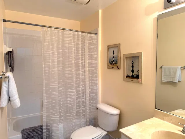 Unit 511 photo 14