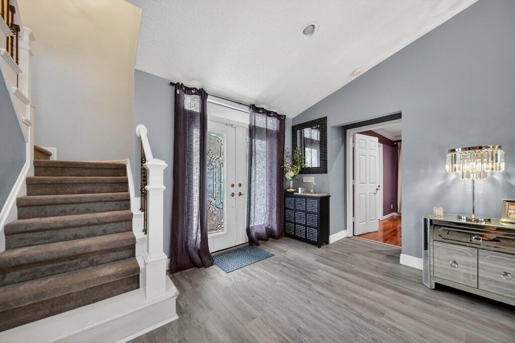 Residence photo 3