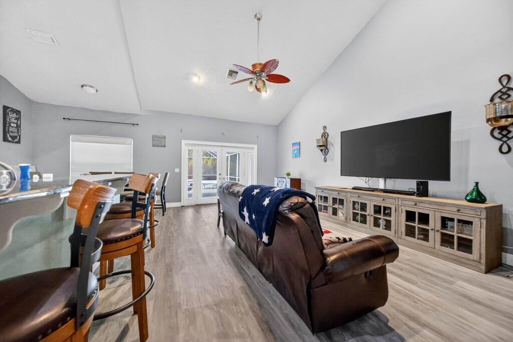 Residence photo 10