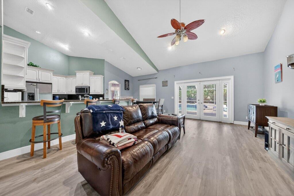 Residence photo 11