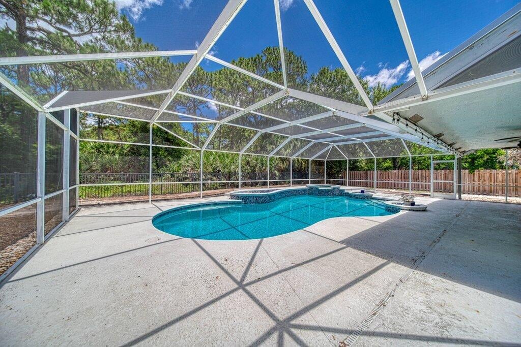 Residence photo 25