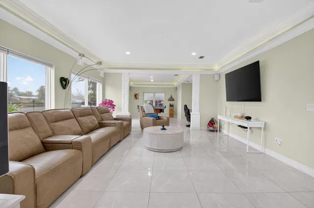 Residence photo 28