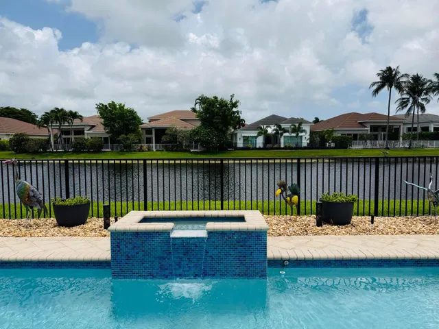 Woodfield Country Club Residence photo 4
