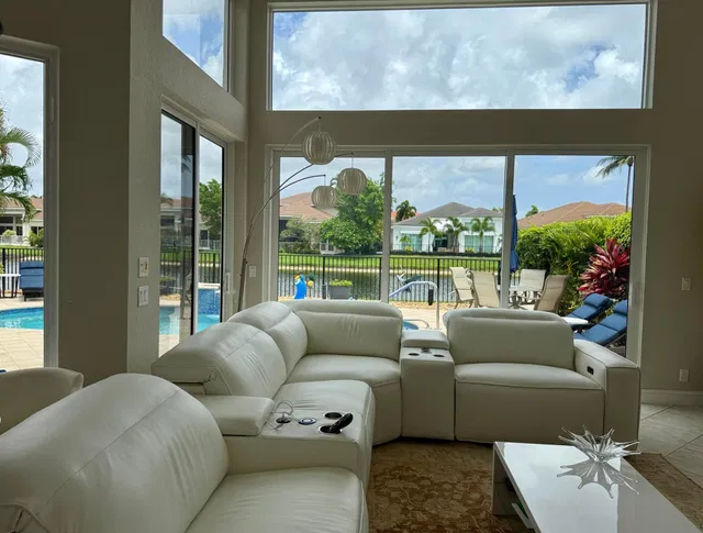 Woodfield Country Club Residence photo 5