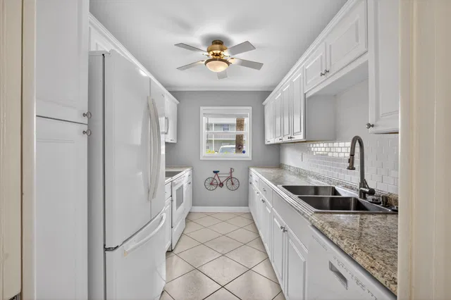 Unit 1103 photo 5