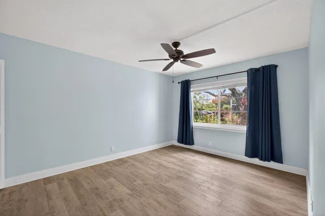 Unit 1103 photo 13