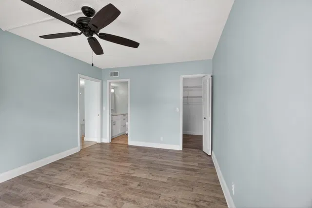 Unit 1103 photo 14