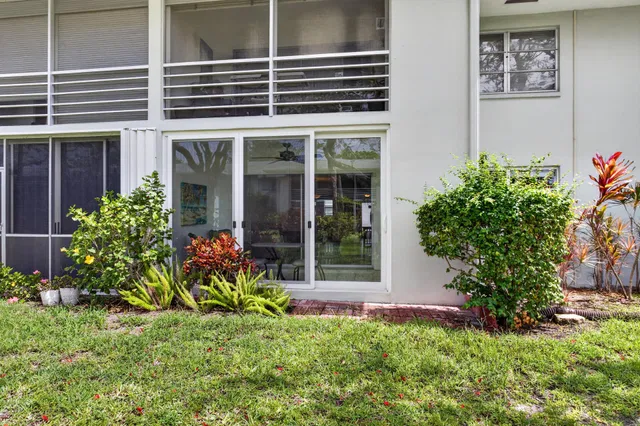 Unit 1103 photo 19