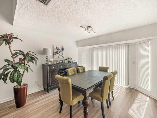 Residence photo 11