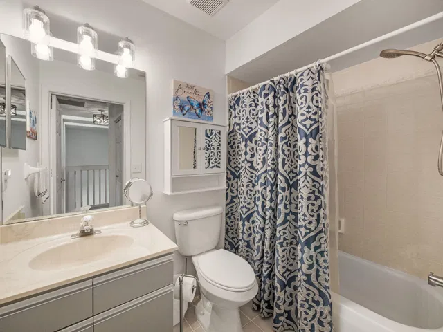 Residence photo 18
