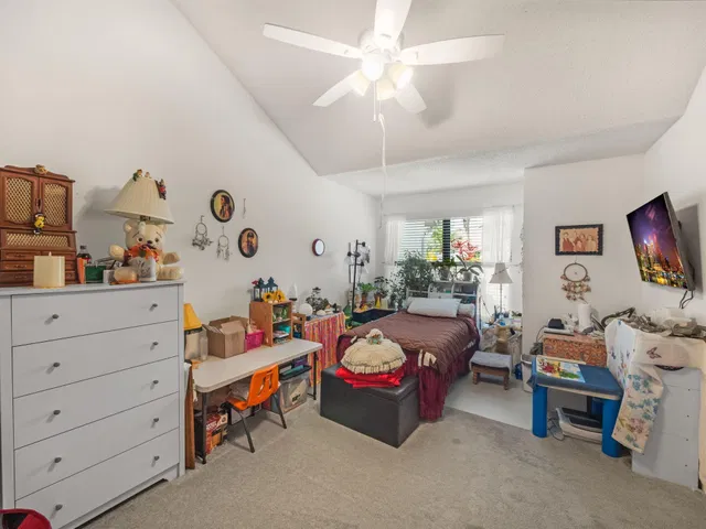 Residence photo 20